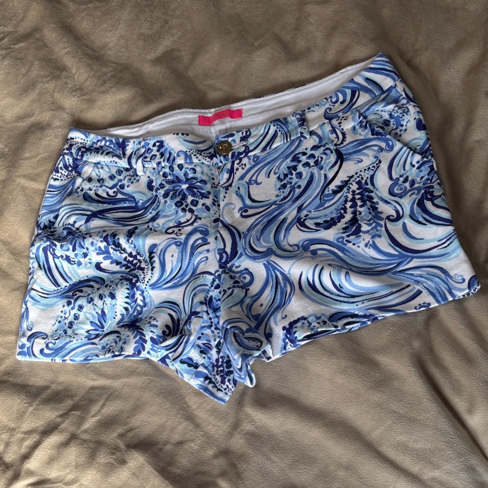 Lilly Pulitzer Blue and White Swirl Women's Shorts